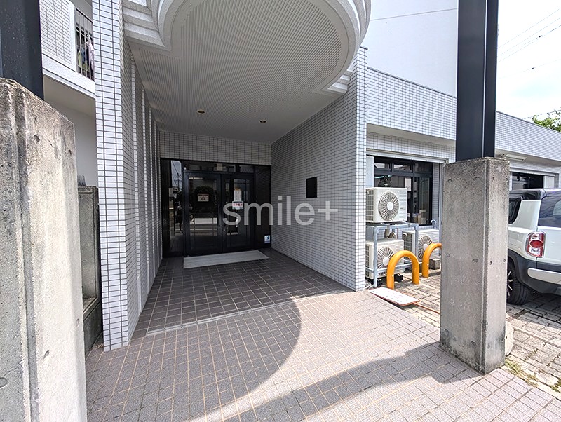 アバンテ岡山１番館 共用部写真（エントランス）
