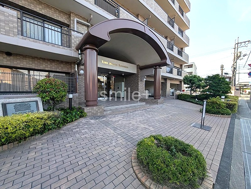 ライオンズマンション上中野 共用部写真（エントランス）