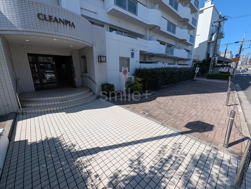 クリーンピア大元駅前 共用部写真（エントランス）