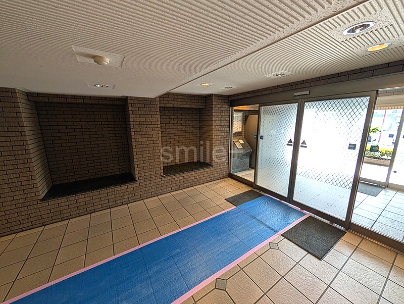 ディアステージ奥田公園 共用部写真（エントランス）