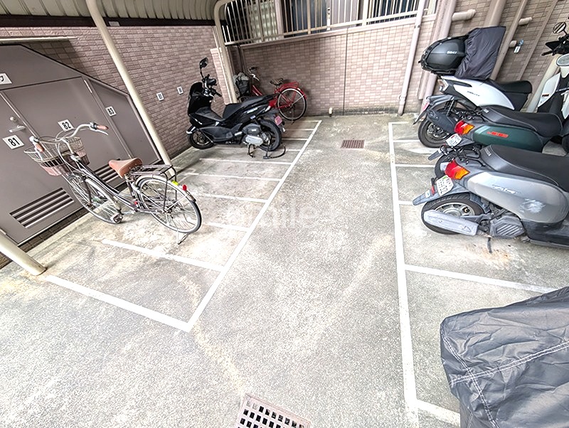 ディアステージ奥田公園 共用部写真（駐車場）