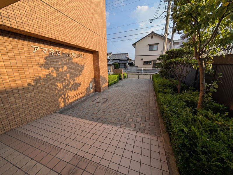 アマネセール東古松 共用部写真（エントランス）