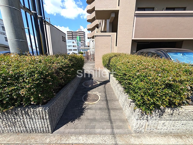 アルファステイツ新屋敷公園 共用部写真（エントランス）