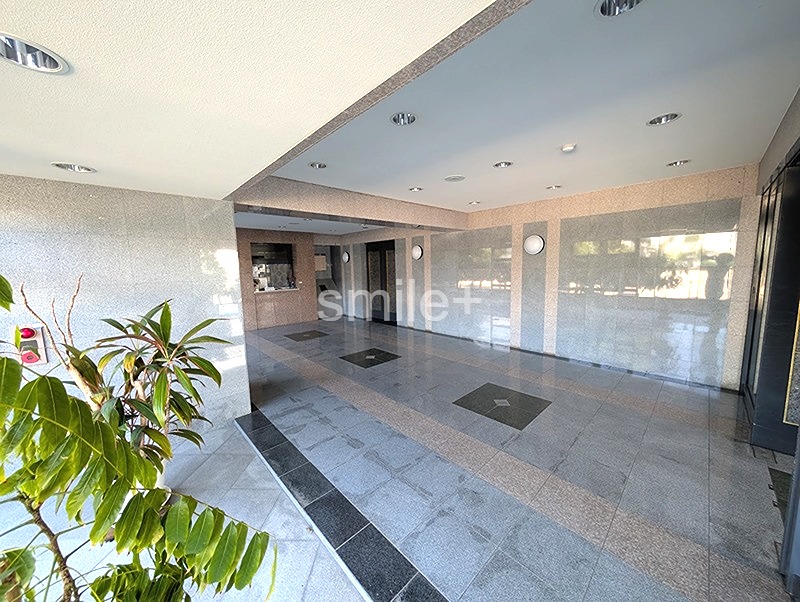 アルファステイツ新屋敷公園 共用部写真（ロビー）