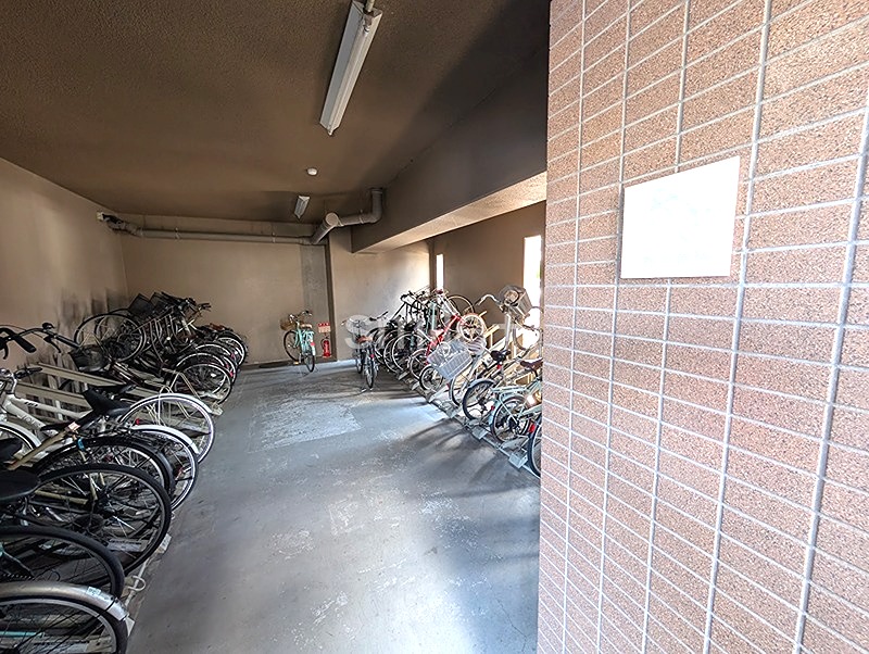 アルファステイツ新屋敷公園 共用部写真（駐車場）