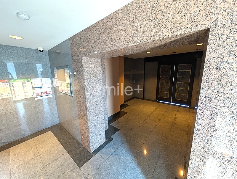 アルファステイツ新屋敷公園 共用部写真（ロビー）