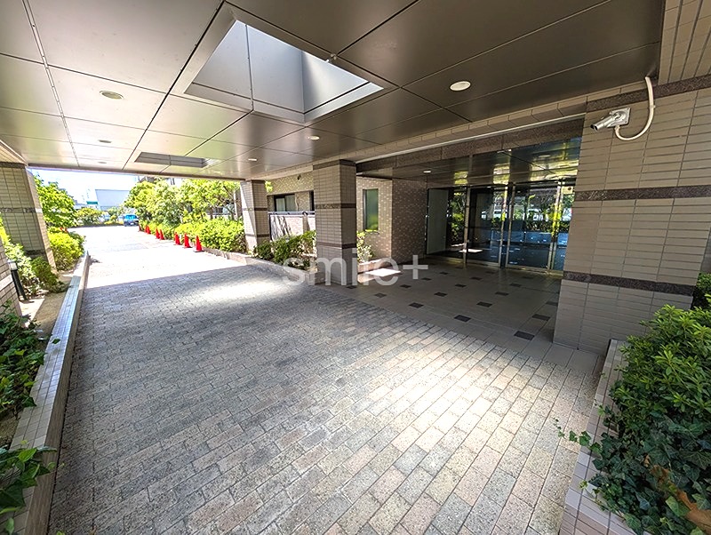 サーパス津高台通り一番館 共用部写真（エントランス）