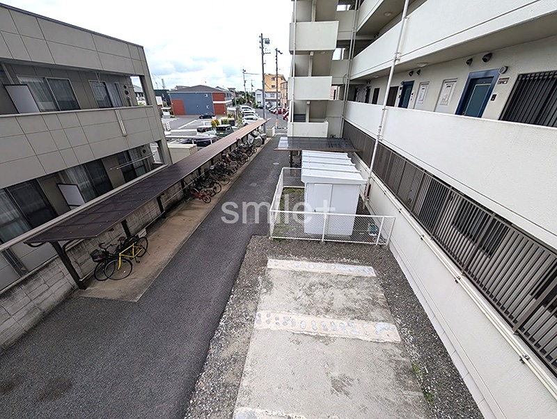 シティコーポ青江 共用部写真（駐車場）