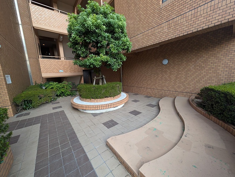 ライオンズマンション野田公園 共用部写真（エントランス）