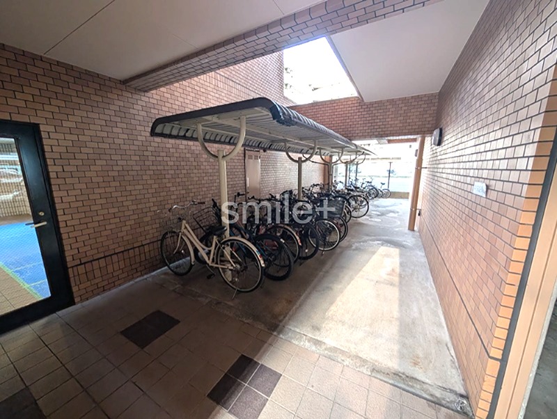 ライオンズマンション野田公園 現地写真（玄関）