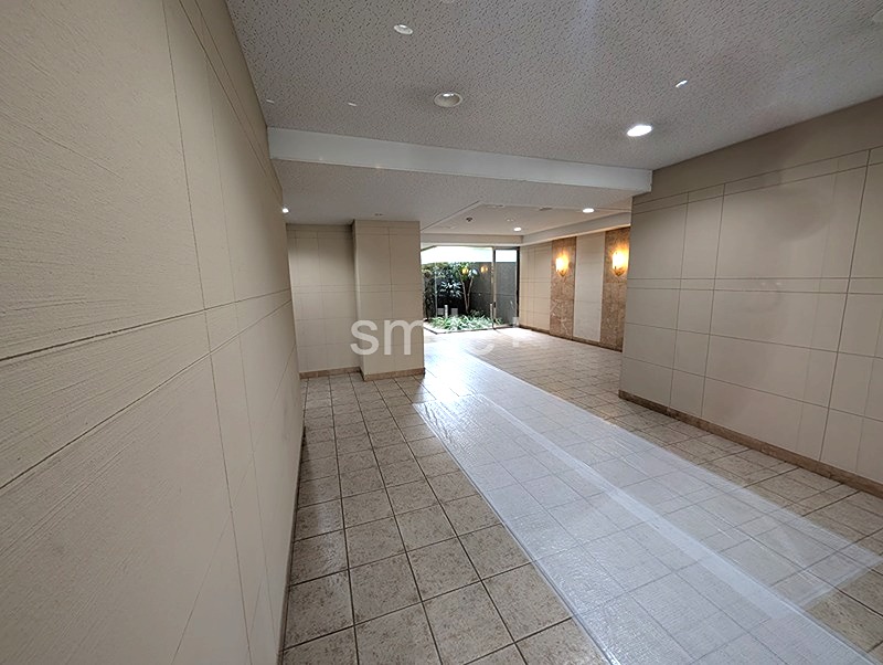 フォレストビュータワー鹿田壱番館 共用部写真（ロビー）
