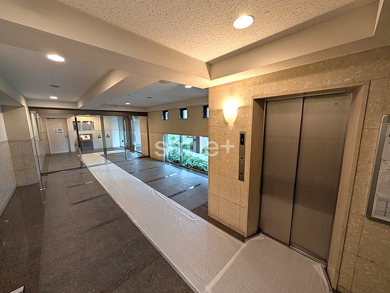 リビンコート問屋町タワー 共用部写真（エントランス）