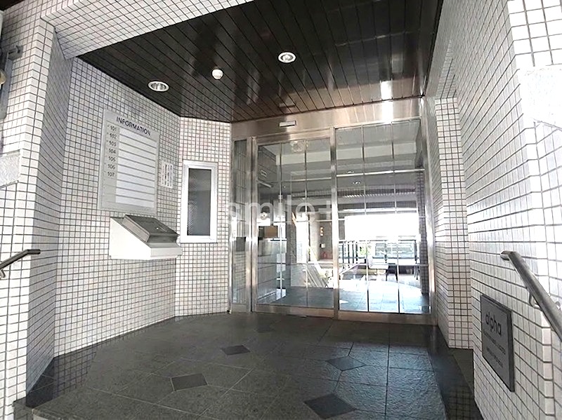 アルファステイツ老松町 共用部写真（エントランス）