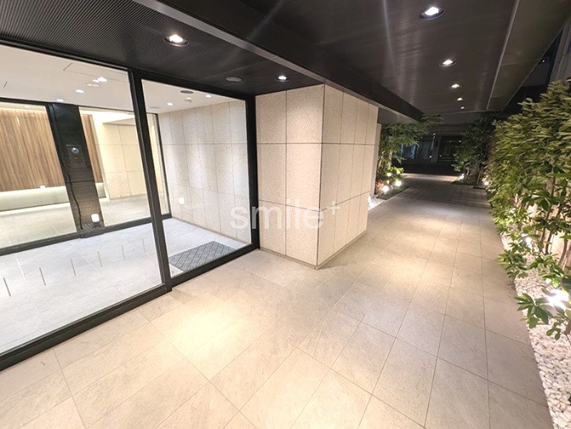 サーパス問屋町グランフォート 共用部写真（エントランス）