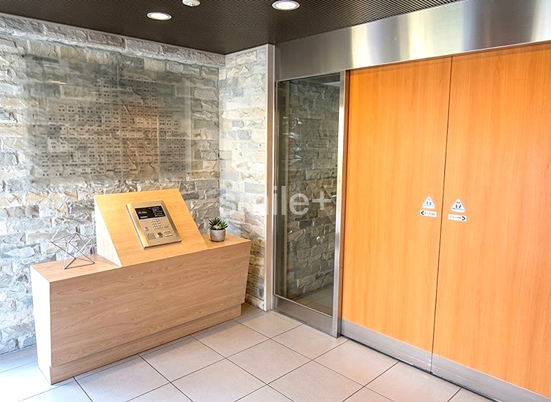 アルファステイツ岡山上中野 共用部写真（エントランス）
